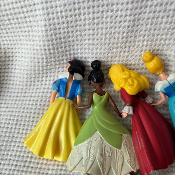 Disney princess Polly pocket dolls lot of 6 13 pcs of dresses clothes - Picture 7 of 10